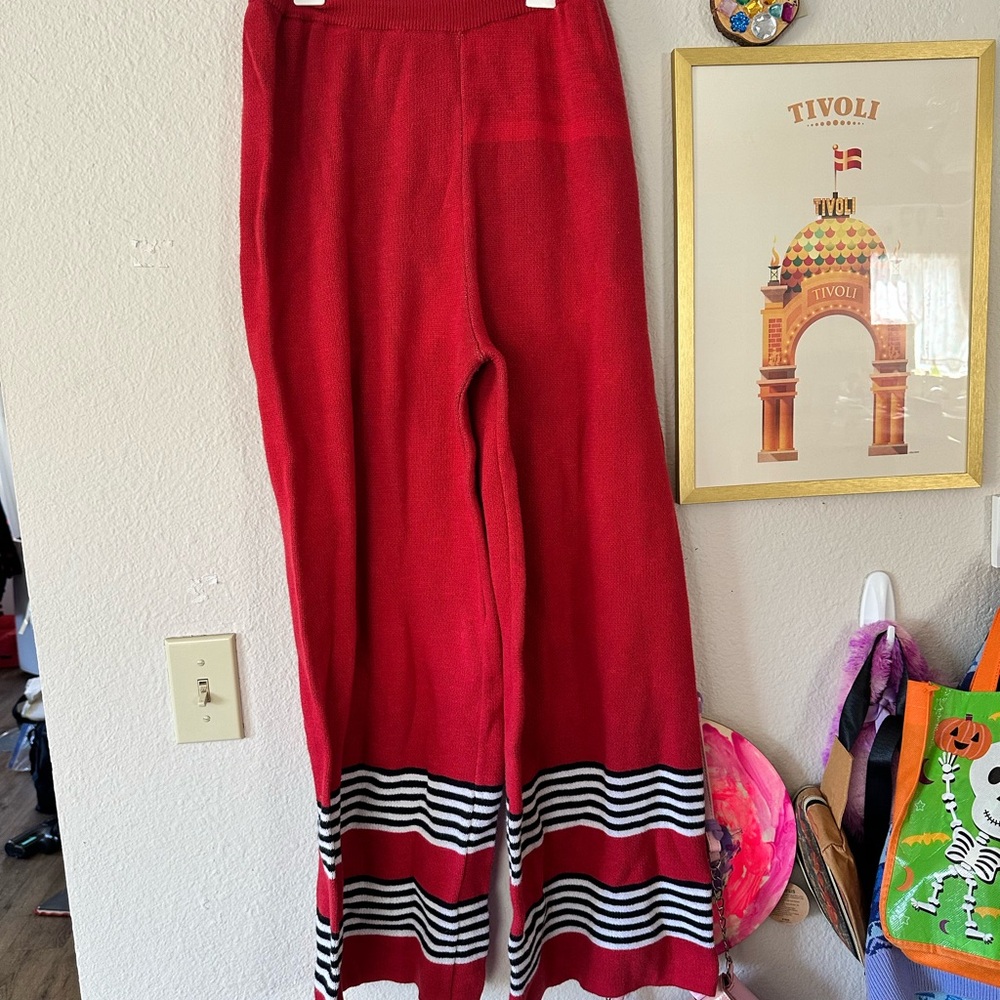 Anthropologie Red Black and White Stripe Pants Size M/L